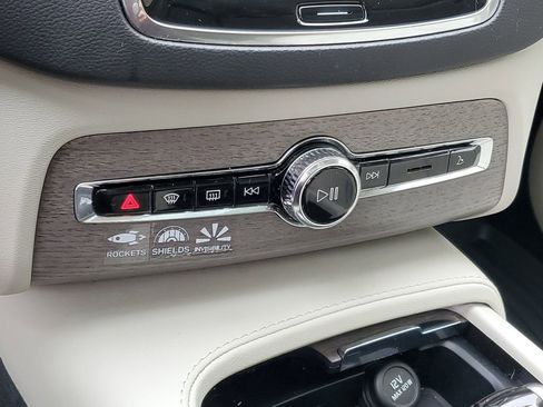 Used 2022 Volvo XC90 T6 Inscription w/ Advanced Package image 23