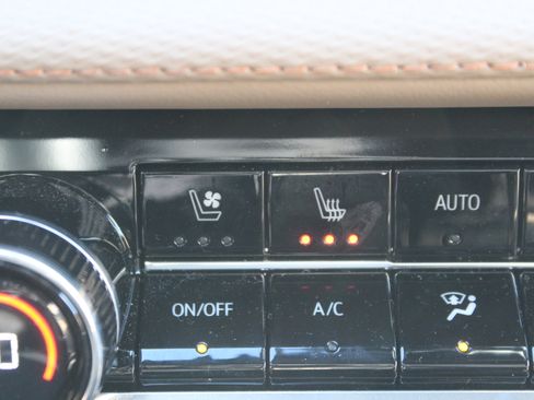 New 2026 Chevrolet Equinox ACTIV w/ Convenience Package III image 13