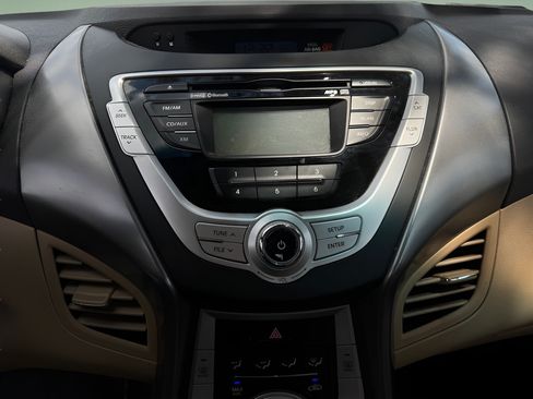 Used 2012 Hyundai Elantra GLS w/ Preferred Pkg 3 FWD image 27