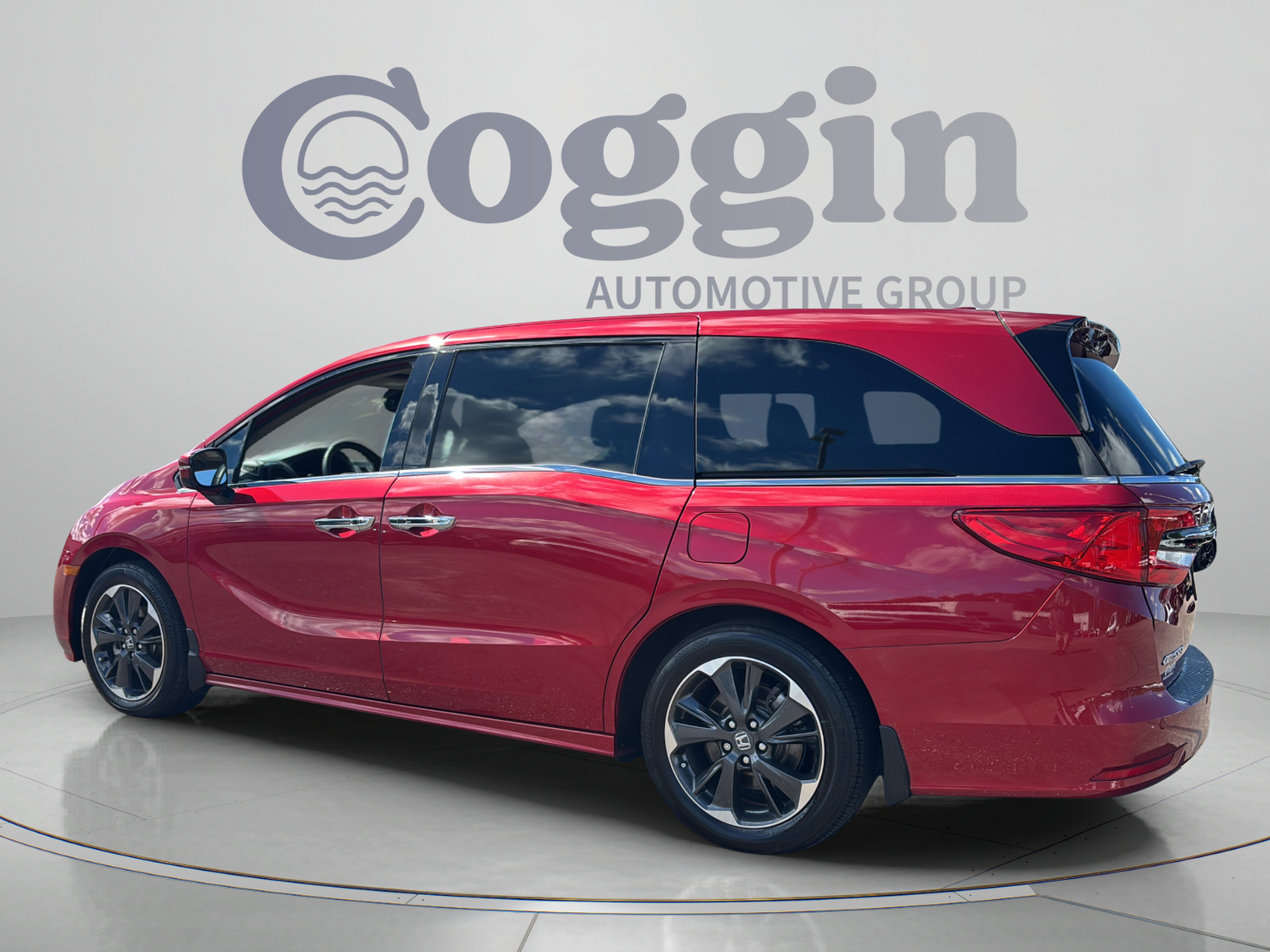 Certified 2024 Honda Odyssey Elite image 3