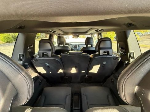 Used 2018 Volvo XC90 T6 Momentum w/ Convenience Package image 26