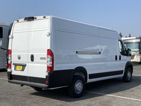 New 2024 RAM ProMaster 3500 w/ Premium Convenience Group FWD image 4