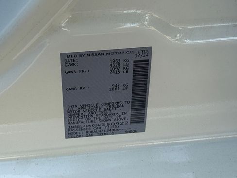 Used 2025 Nissan Altima 2.5 SV FWD image 29