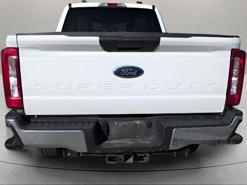 Used 2025 Ford F250 XLT w/ FX4 Off-Road Package image 4