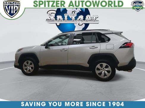 Used 2019 Toyota RAV4 LE w/ Carpet Mat Package FWD image 7