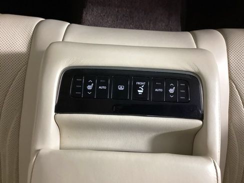 Used 2019 Lexus LS 500 AWD w/ Interior Upgrade Package image 39