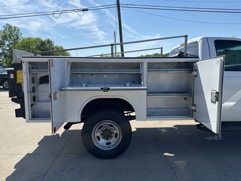 Used 2016 Ford F350 XL w/ Power Equipment Group AWD/4WD image 11