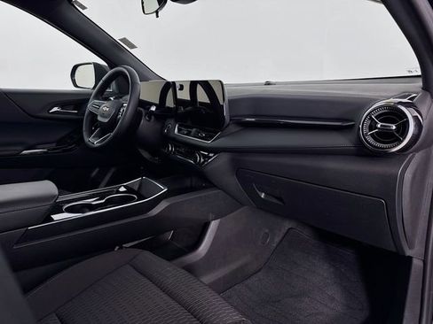 Used 2025 Chevrolet Equinox LT image 29