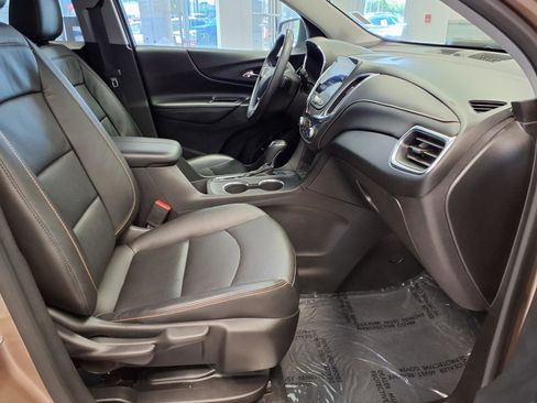 Used 2019 Chevrolet Equinox Premier FWD image 10