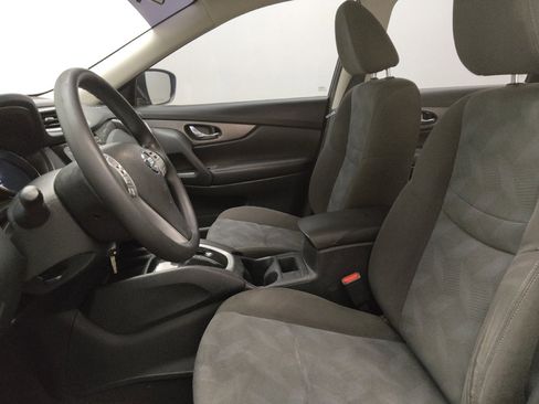 Used 2016 Nissan Rogue S FWD image 17