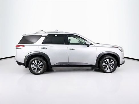 Used 2025 Nissan Pathfinder SL w/ Cargo Package AWD/4WD image 8