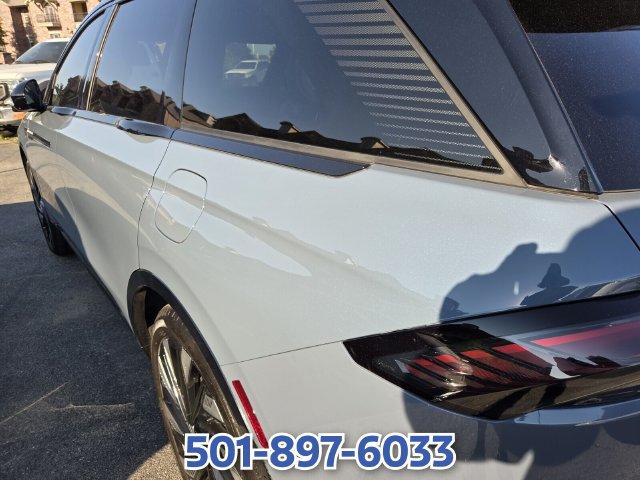Used 2025 Lincoln Nautilus Reserve AWD/4WD image 6