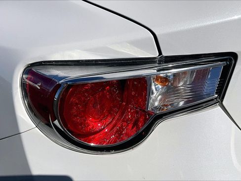 Used 2015 Scion FR-S RWD image 26