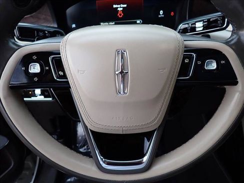 Used 2023 Lincoln Aviator Reserve w/ Equipment Group 201A AWD/4WD image 19