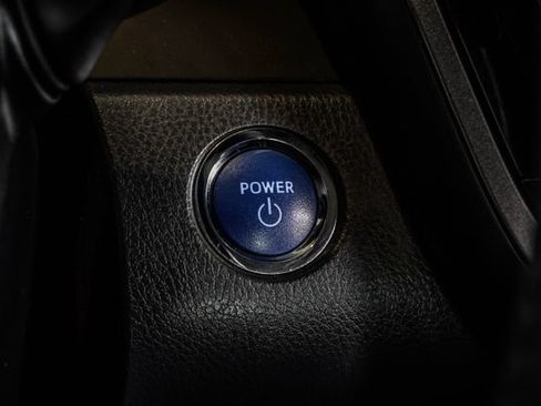 Used 2022 Toyota Camry XLE FWD image 26