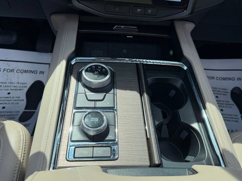 Certified 2023 Ford Expedition Max Limited AWD/4WD image 6