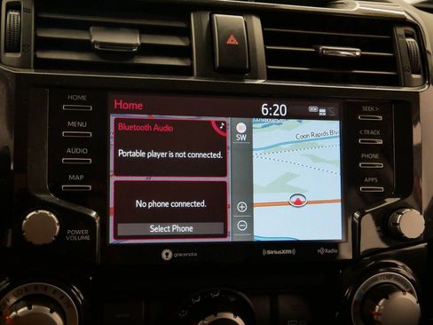 Used 2024 Toyota 4Runner TRD Off-Road Premium image 32