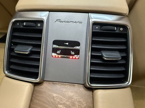 Used 2010 Porsche Panamera Turbo image 22