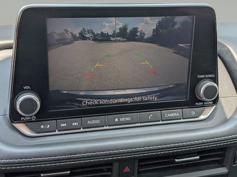 Certified 2023 Nissan Rogue SV FWD image 23