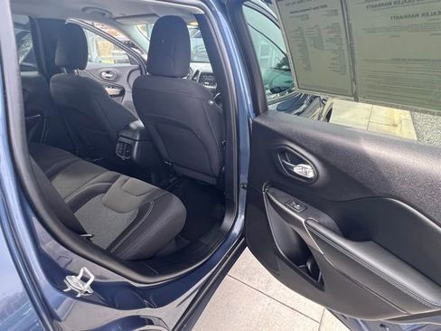 Used 2020 Jeep Cherokee Latitude image 26