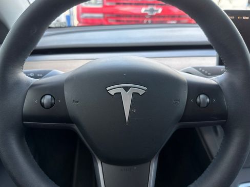 Used 2023 Tesla Model Y Long Range AWD/4WD image 34