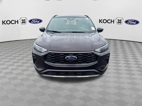 Used 2023 Ford Escape ST-Line w/ Tech Pack #1 AWD/4WD image 2