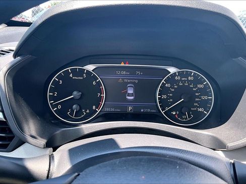 Used 2025 Nissan Altima 2.5 SV FWD image 21