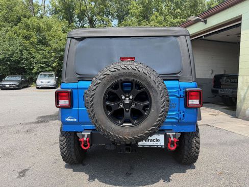Used 2023 Jeep Wrangler Sport AWD/4WD image 4