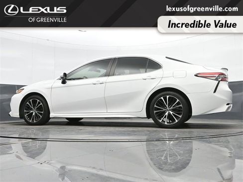 Used 2019 Toyota Camry SE image 15