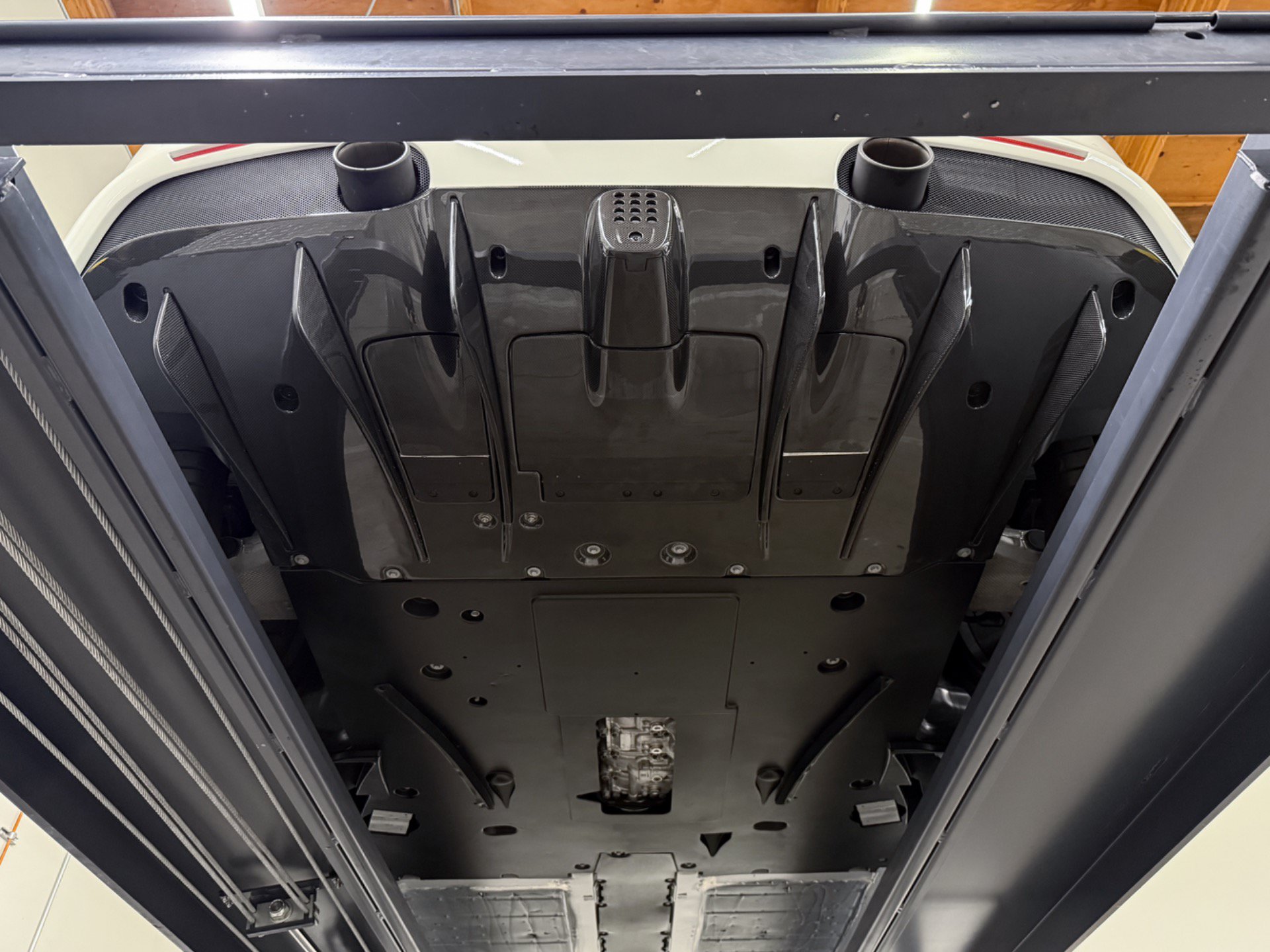 Used 2017 Ferrari 488 Spider RWD image 99