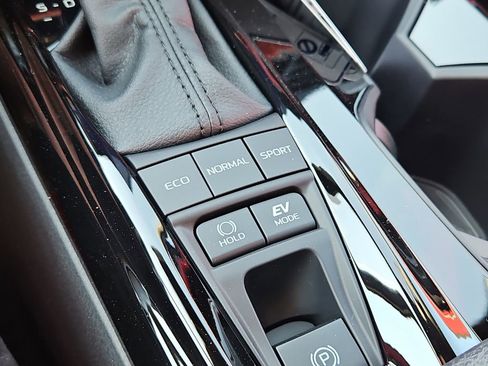 New 2026 Toyota Camry Hybrid AWD/4WD image 11