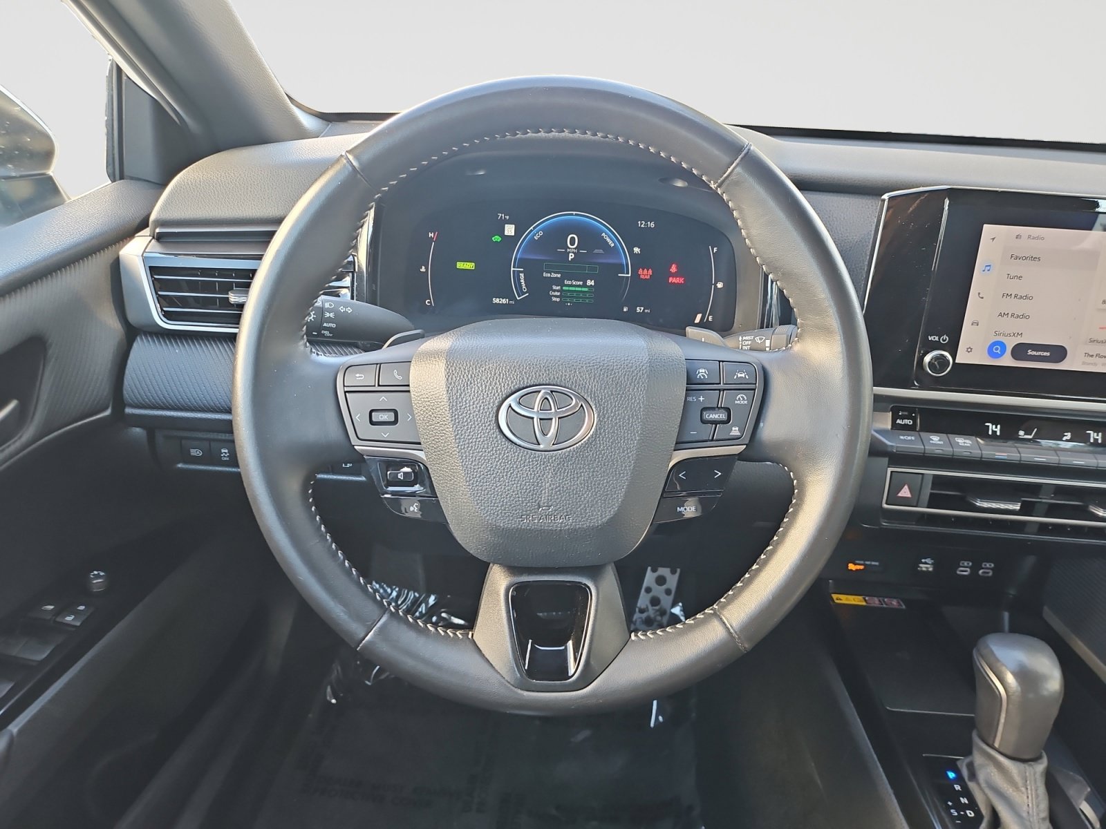 Used 2025 Toyota Camry SE FWD image 43