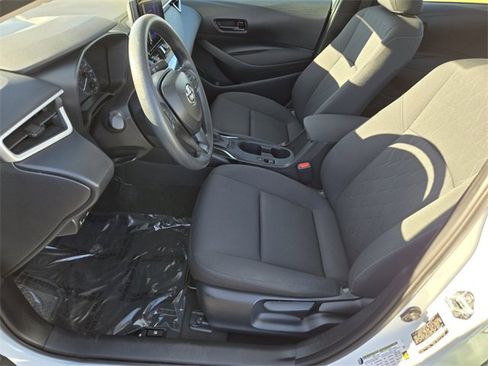 Certified 2025 Toyota Corolla LE image 8