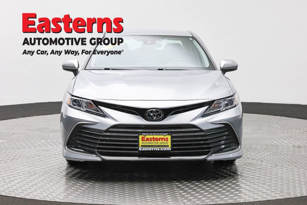 Used 2023 Toyota Camry LE FWD image 3