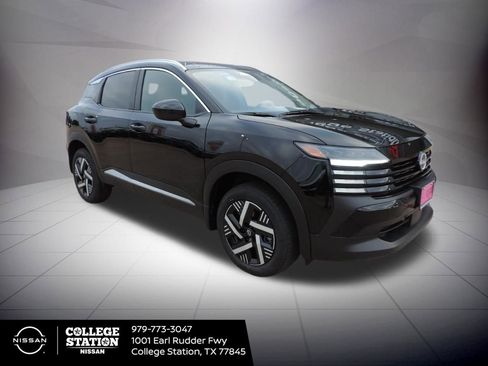 New 2026 Nissan Kicks SV image 3