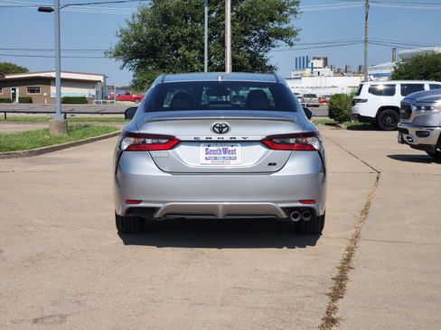 Used 2023 Toyota Camry SE w/ Convenience Package FWD image 8