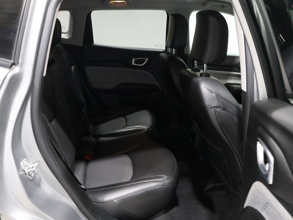 Certified 2022 Jeep Compass Latitude AWD/4WD image 20