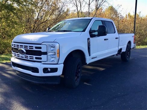 Used 2023 Ford F250 XLT image 5