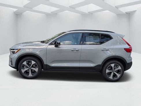 New 2026 Volvo XC40 B5 Plus w/ Protection Package Premier AWD/4WD image 6