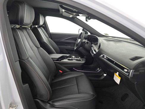 New 2026 Cadillac Lyriq Sport image 10