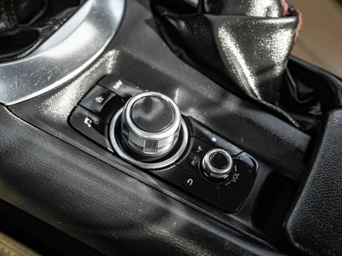 Used 2018 MAZDA MX-5 Miata RF Grand Touring RWD image 25