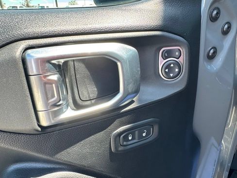Used 2021 Jeep Wrangler Unlimited Sport AWD/4WD image 14