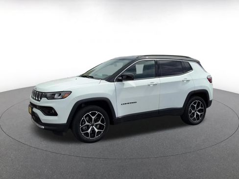 Used 2025 Jeep Compass Limited AWD/4WD image 8