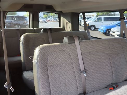 Used 2025 Chevrolet Express 3500 LS RWD image 28