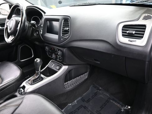 Used 2019 Jeep Compass Latitude w/ Popular Equipment Group image 42