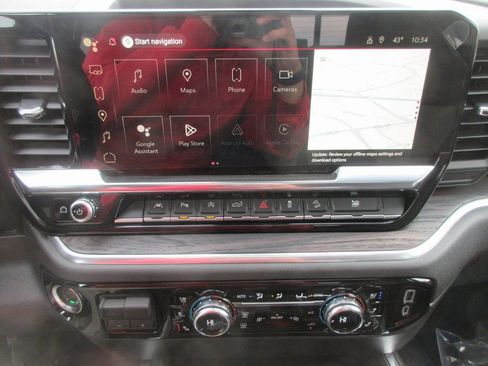 New 2026 GMC Sierra 1500 SLT w/ SLT Premium Plus Package image 17