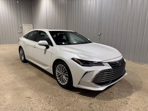 Used 2021 Toyota Avalon Limited AWD/4WD image 4