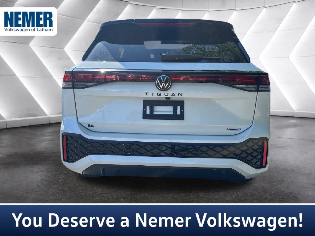 New 2026 Volkswagen Tiguan SE R-Line AWD/4WD image 3