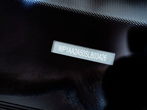 Certified 2025 Porsche Macan image 31