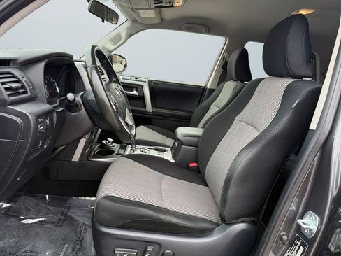 Used 2016 Toyota 4Runner SR5 image 9